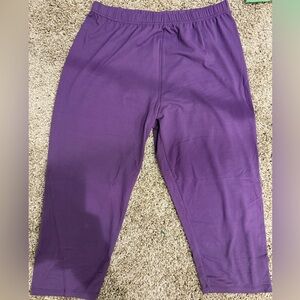 Purple Buttery Soft Cropped Leggings, Plus Size